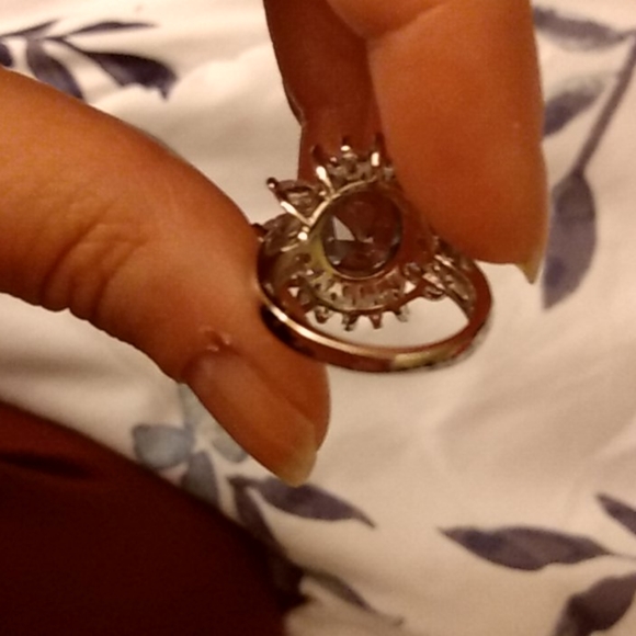 Ring - Picture 3 of 4